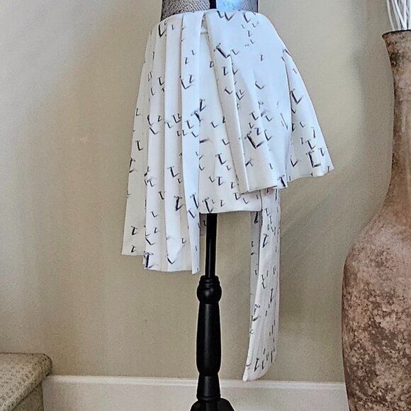 KOREAN DESIGNER Skirt - Picture 2 of 8